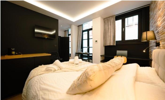 Ferienwohnung Le Pelerin Mons  Exterior foto